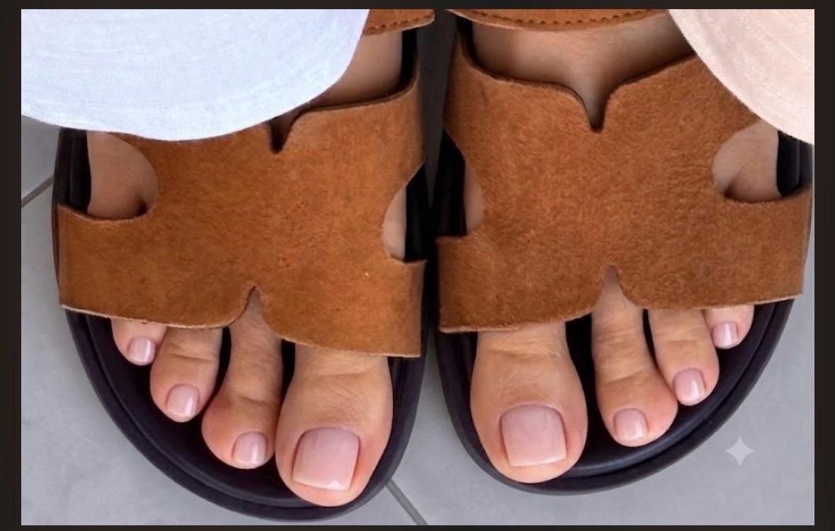 Gepflegte Füße in Sandalen
